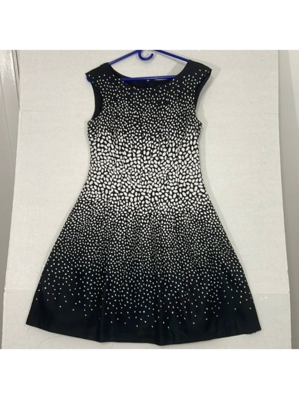 Ann Taylor Dress, Silky Lined Pleated Sleeveless Rear Zip, Black & Cream, 4
